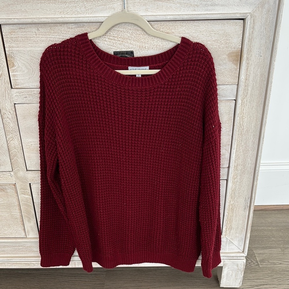 Women's pink thread Sweater size small